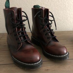 solovair combat boots